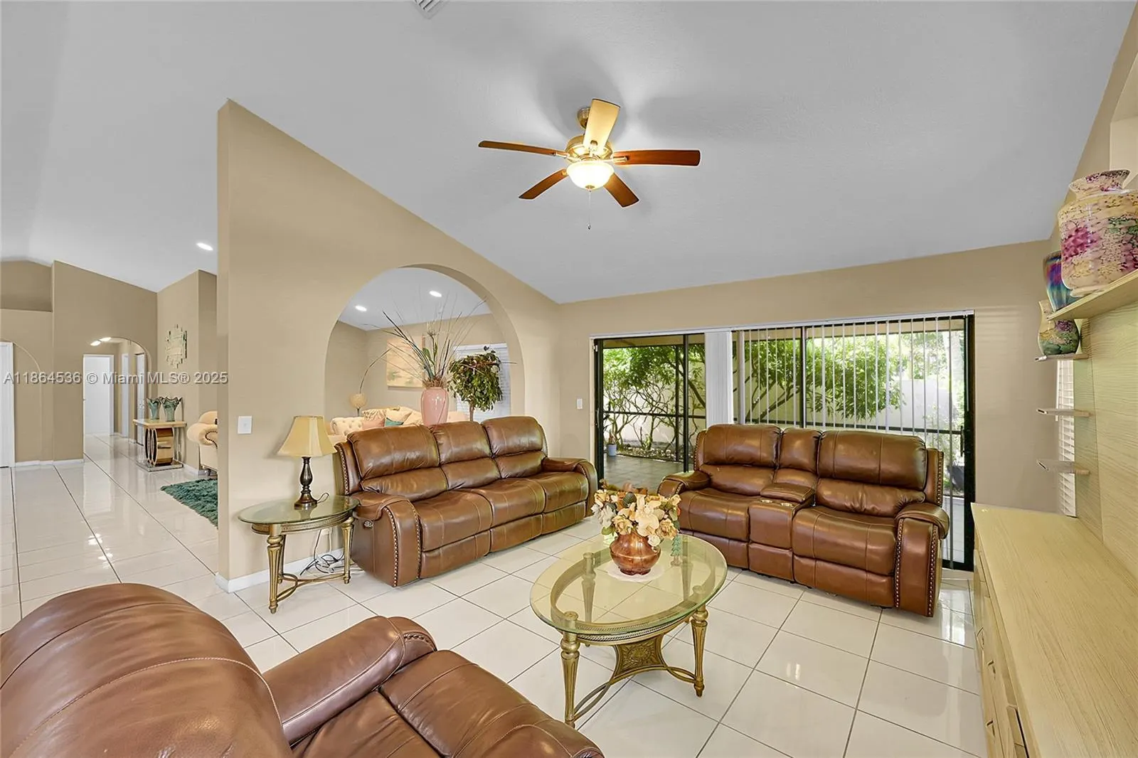 10261 S Lexington Lakes Blvd S