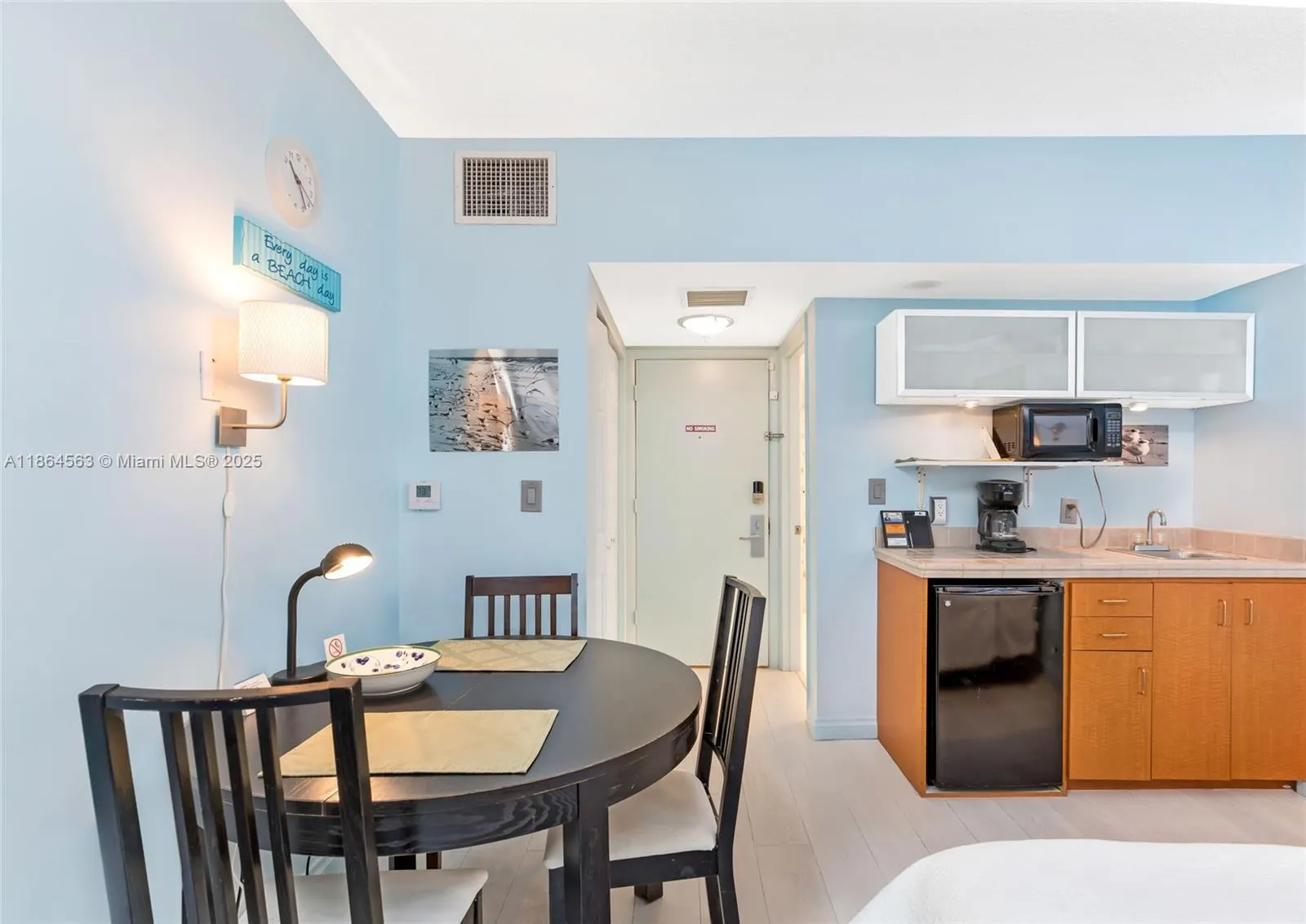 17375 Collins Ave, #2207