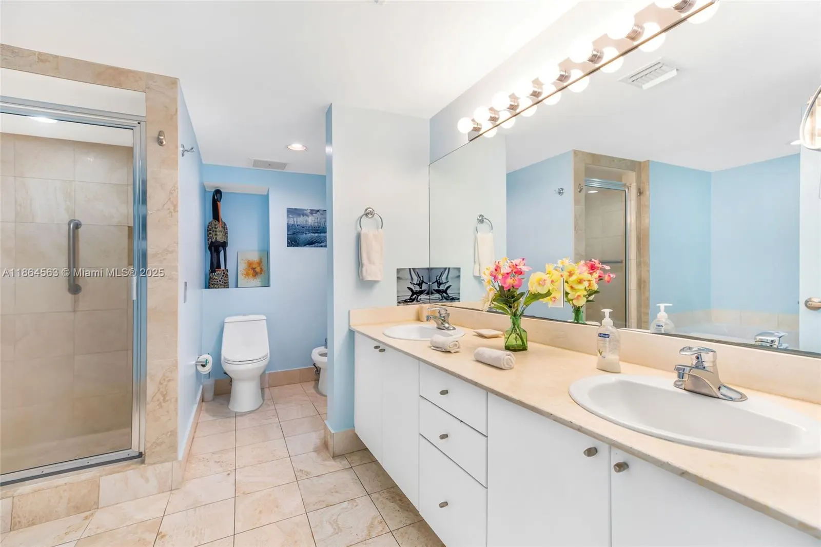 17375 Collins Ave, #2207