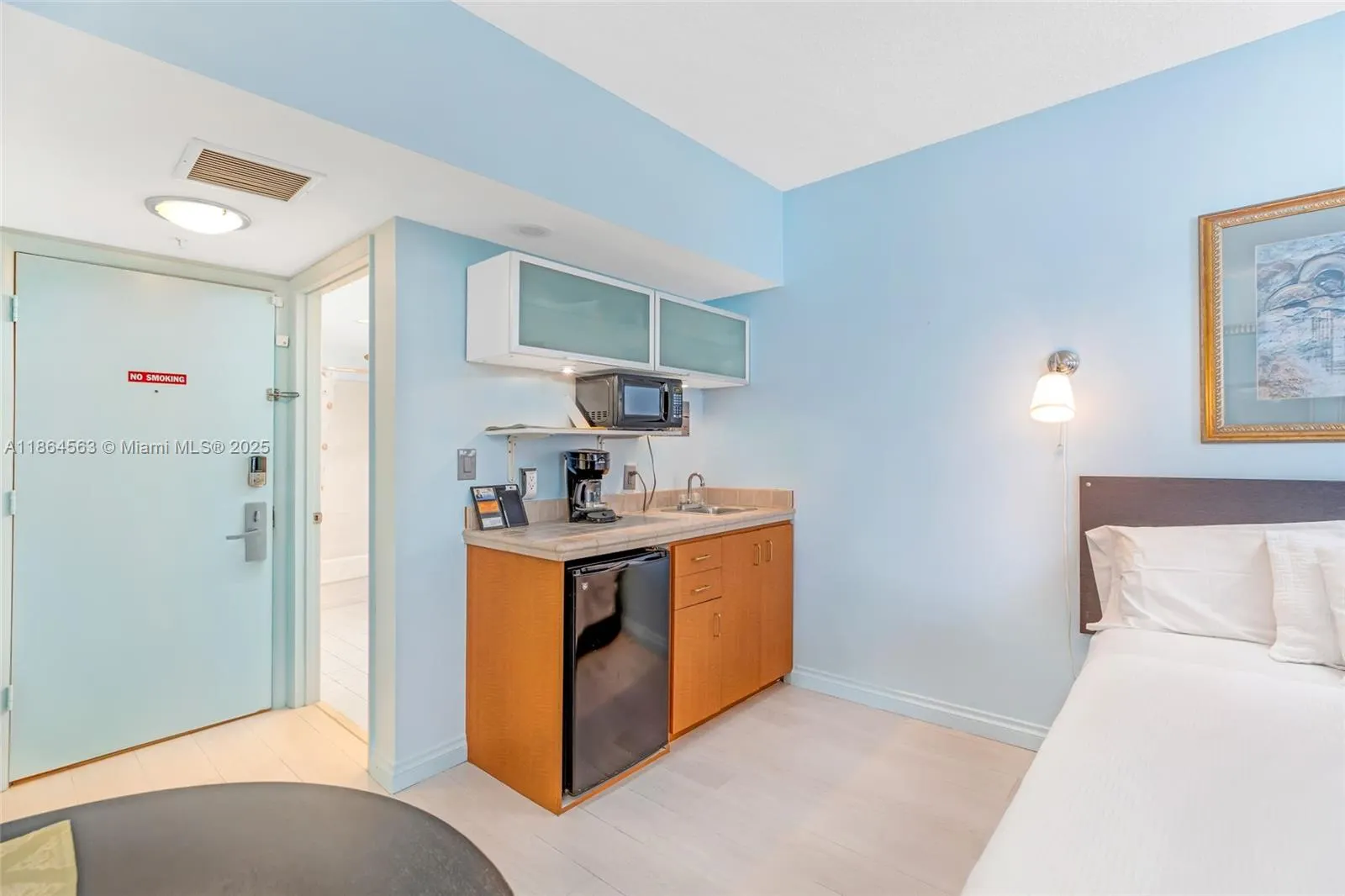 17375 Collins Ave, #2207