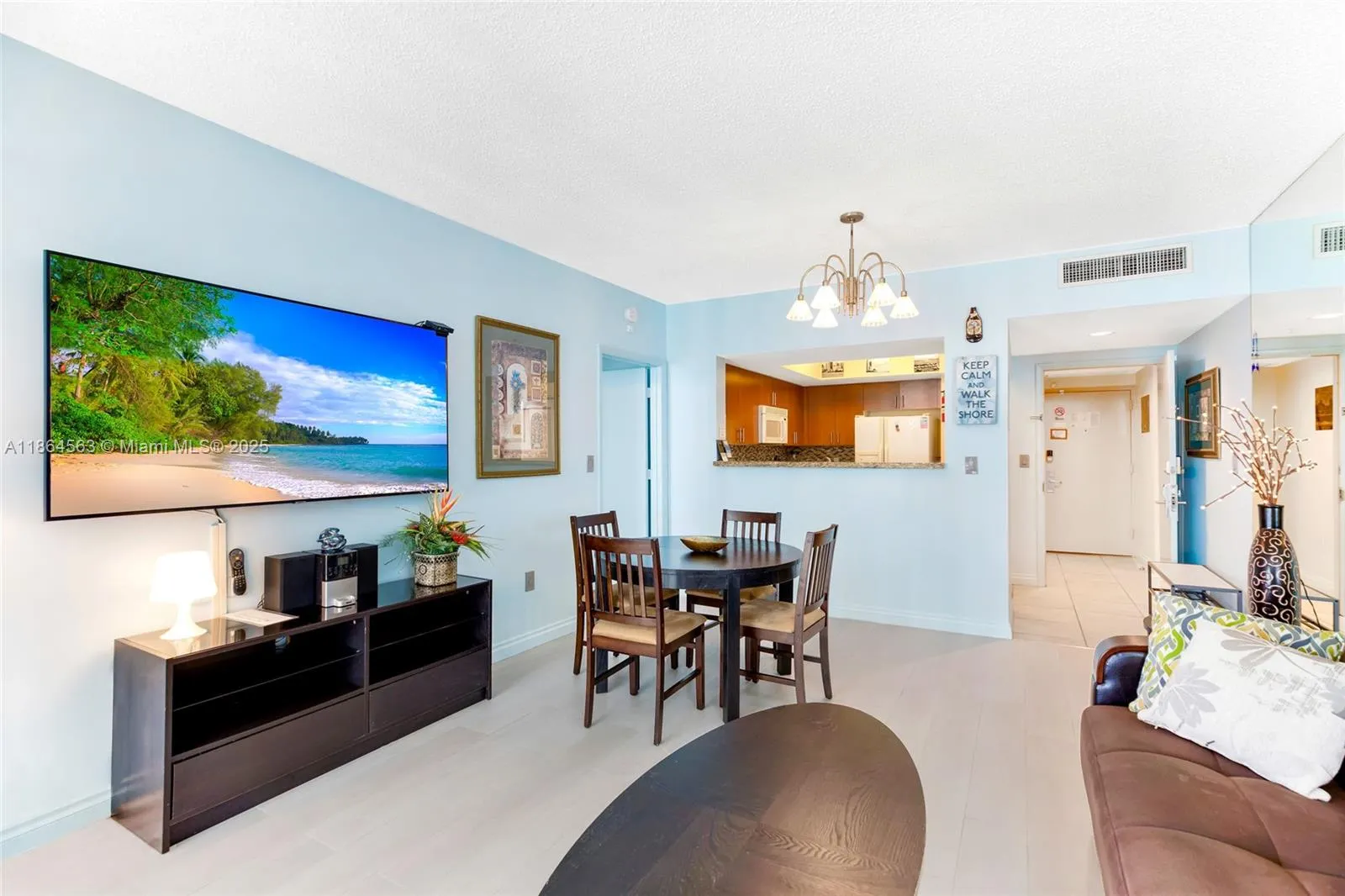 17375 Collins Ave, #2207