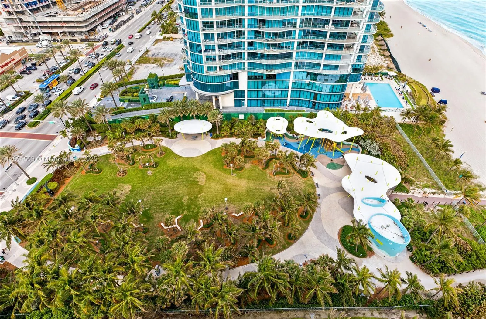 17375 Collins Ave, #2207