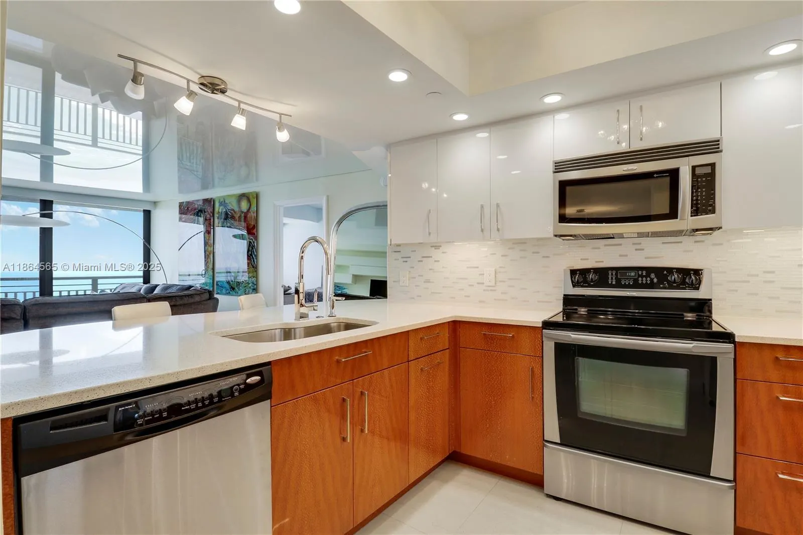 3000 N Ocean Dr, #PH-D