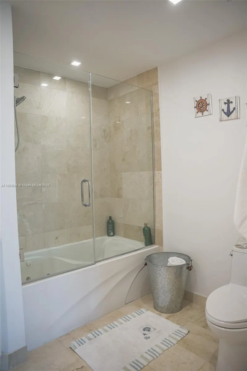 6515 Collins Ave, #1709