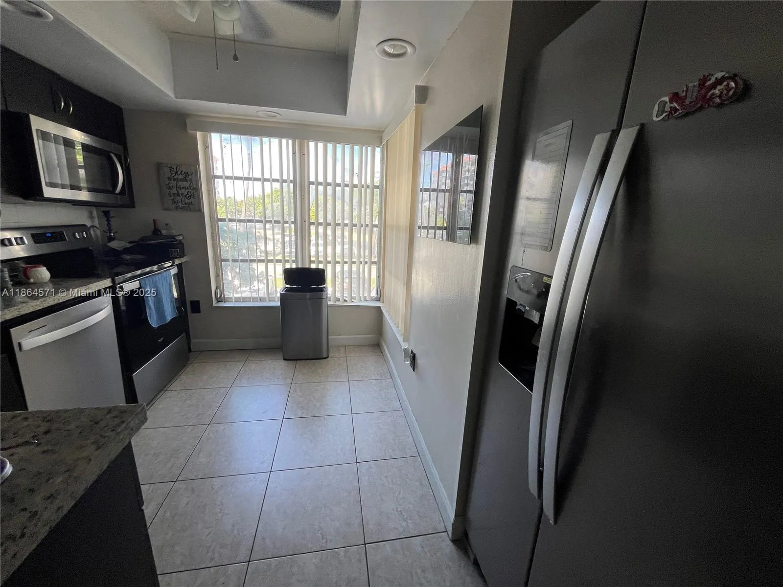 4164 Inverrary Dr, #215