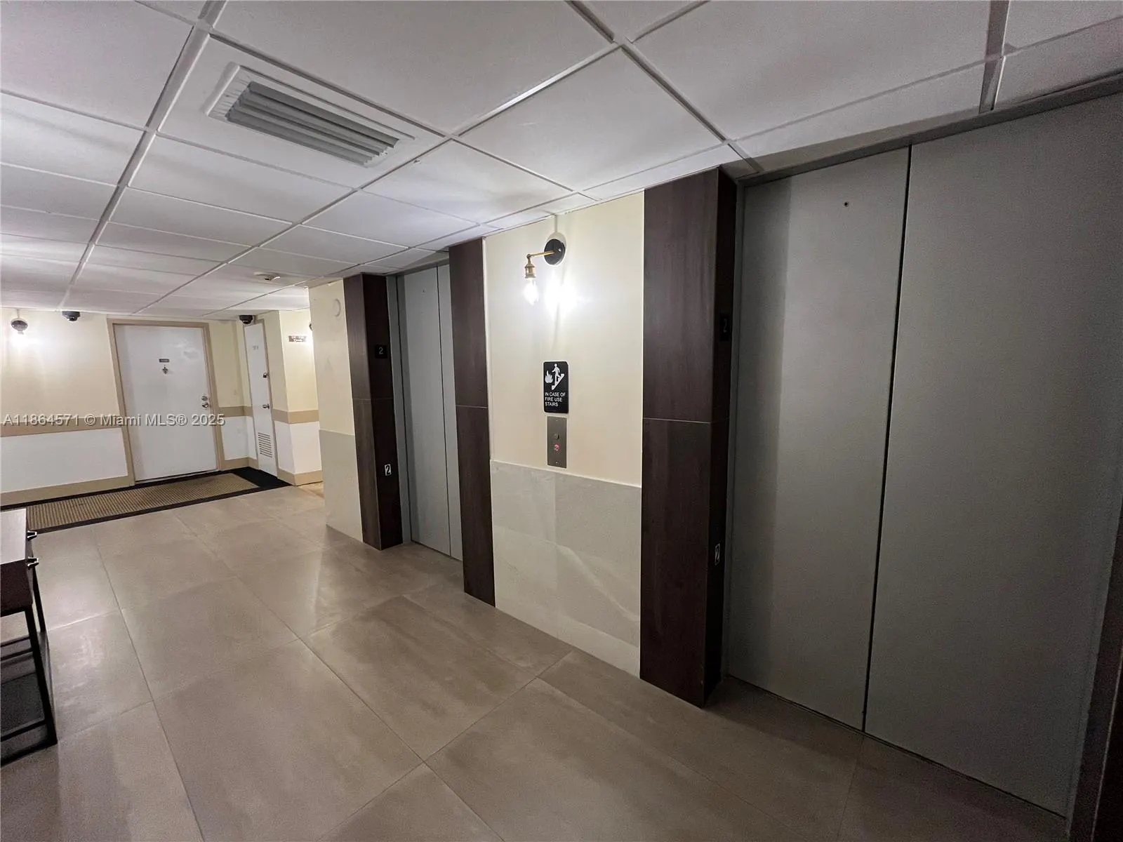 4164 Inverrary Dr, #215