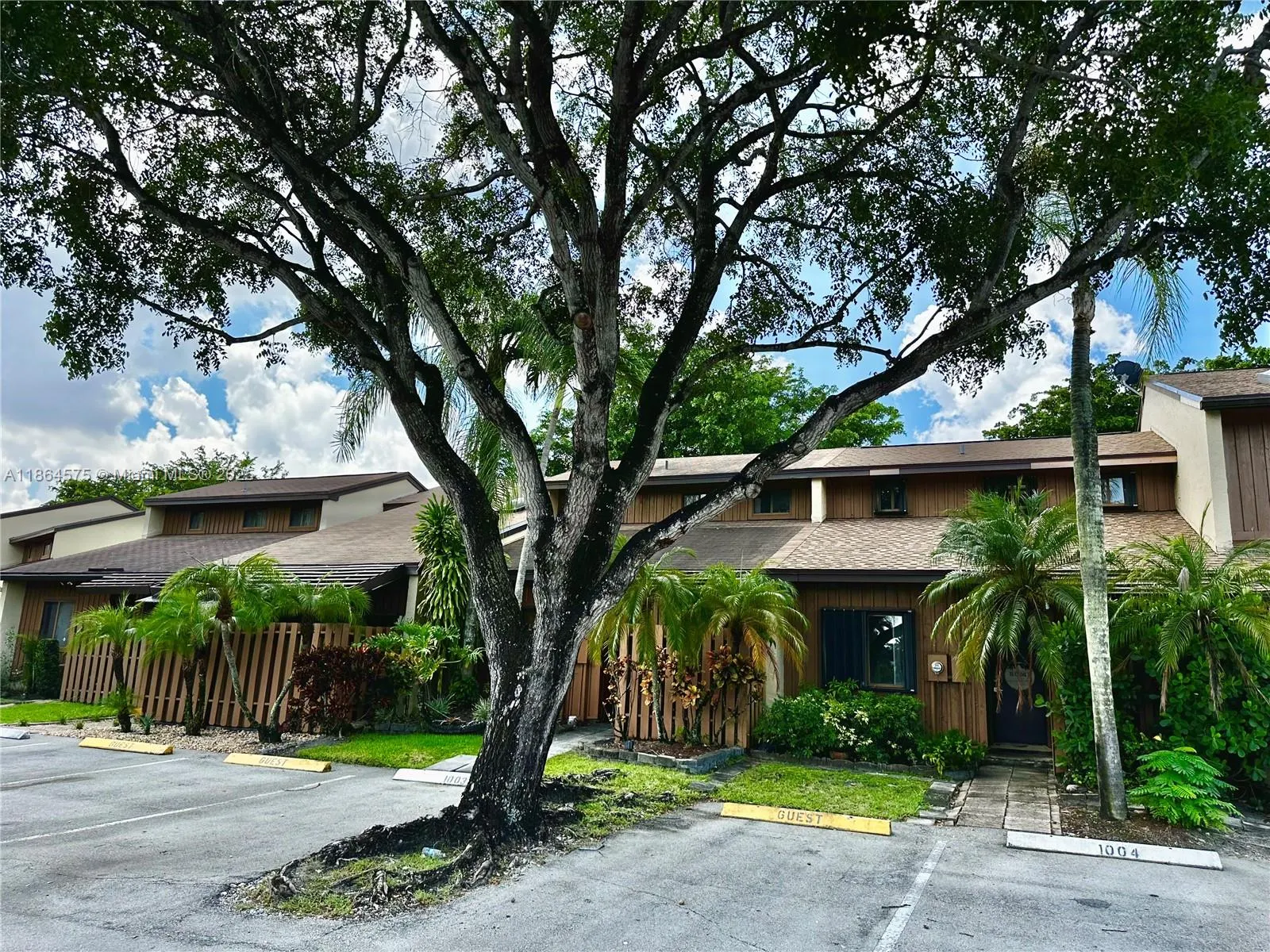 4245 S Pine Island Rd