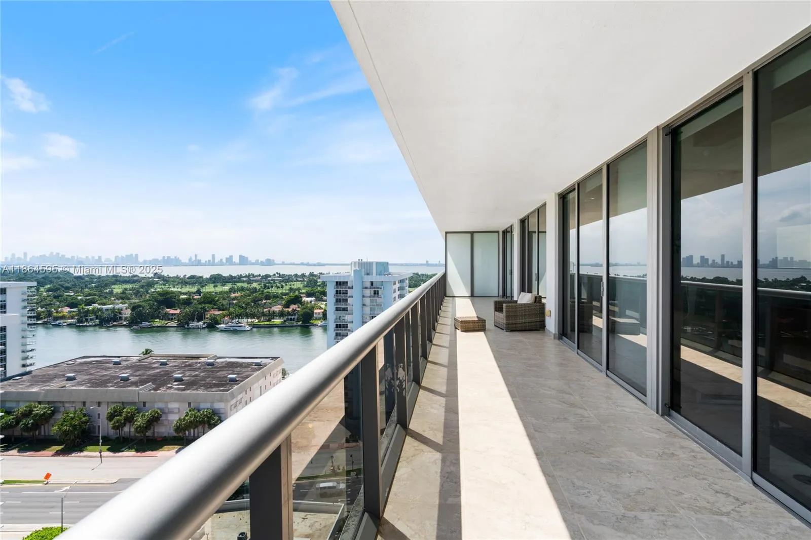 5875 Collins Ave, #1902