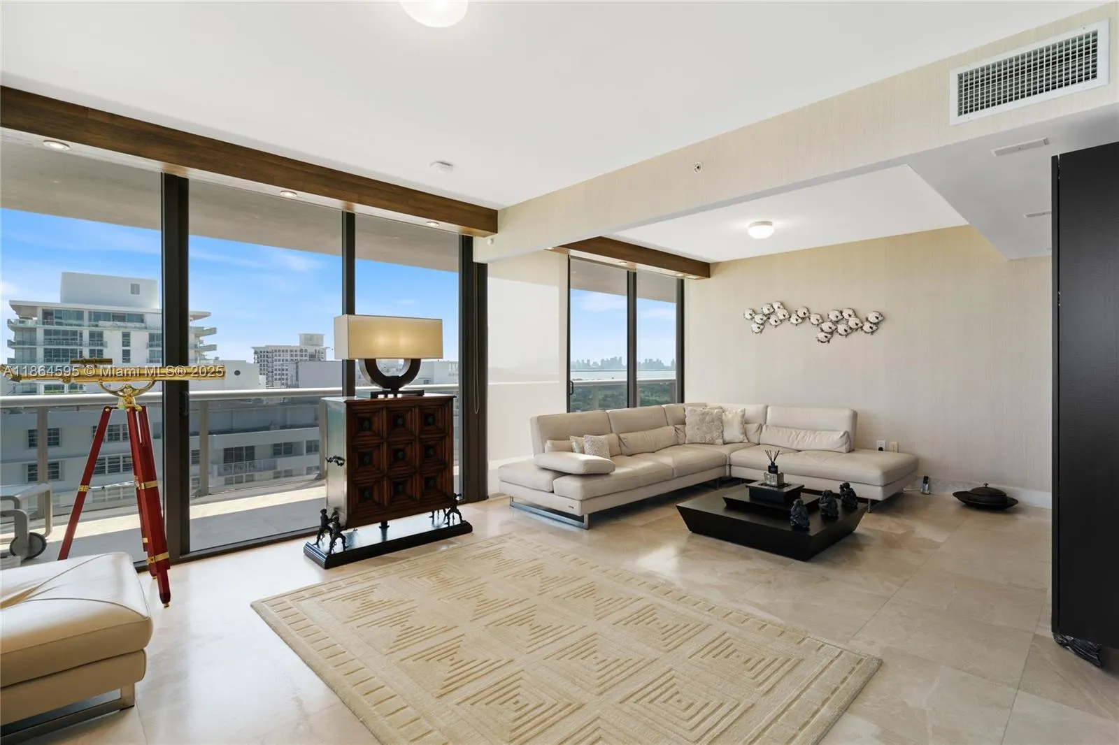 5875 Collins Ave, #1902