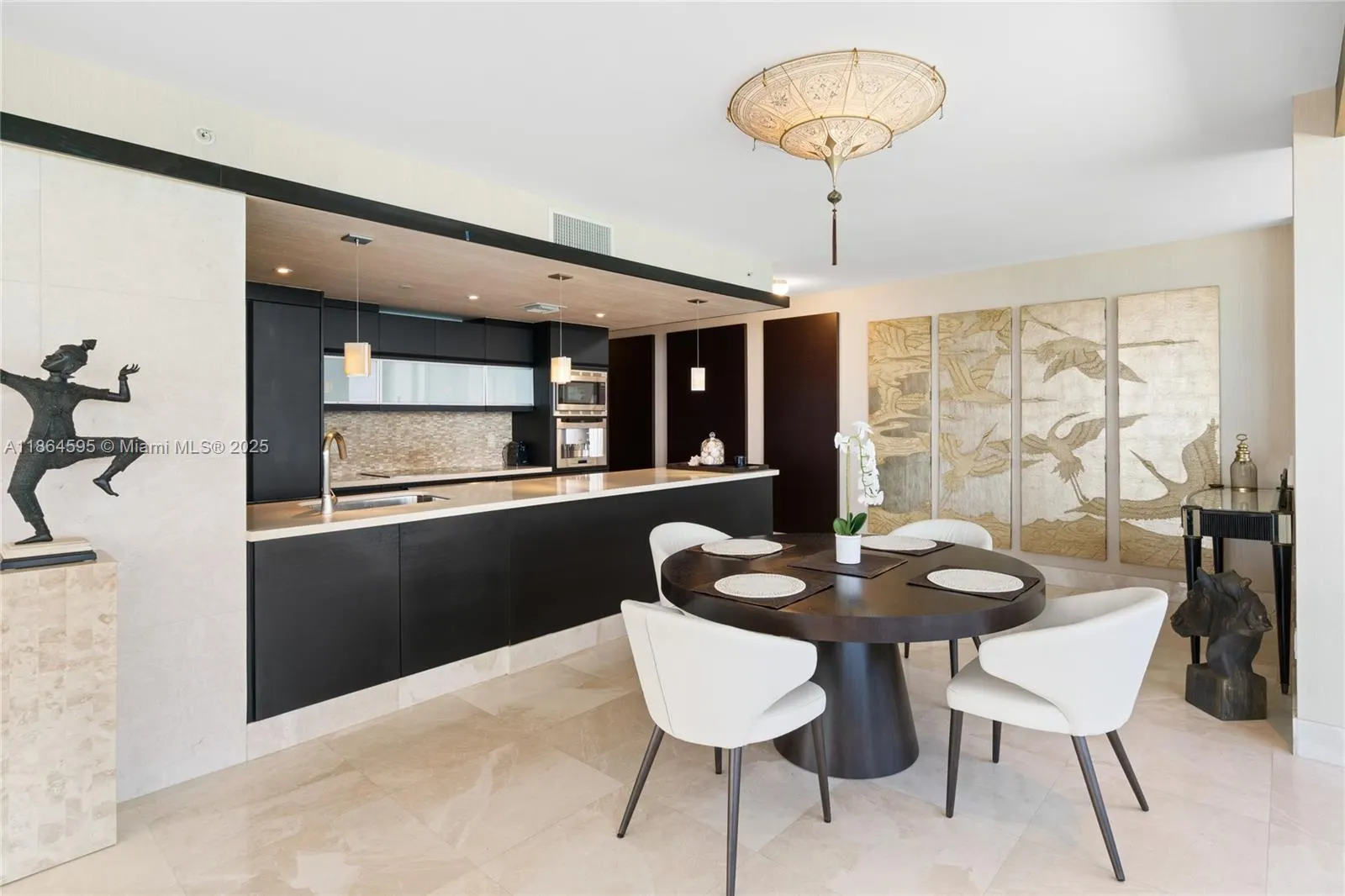 5875 Collins Ave, #1902