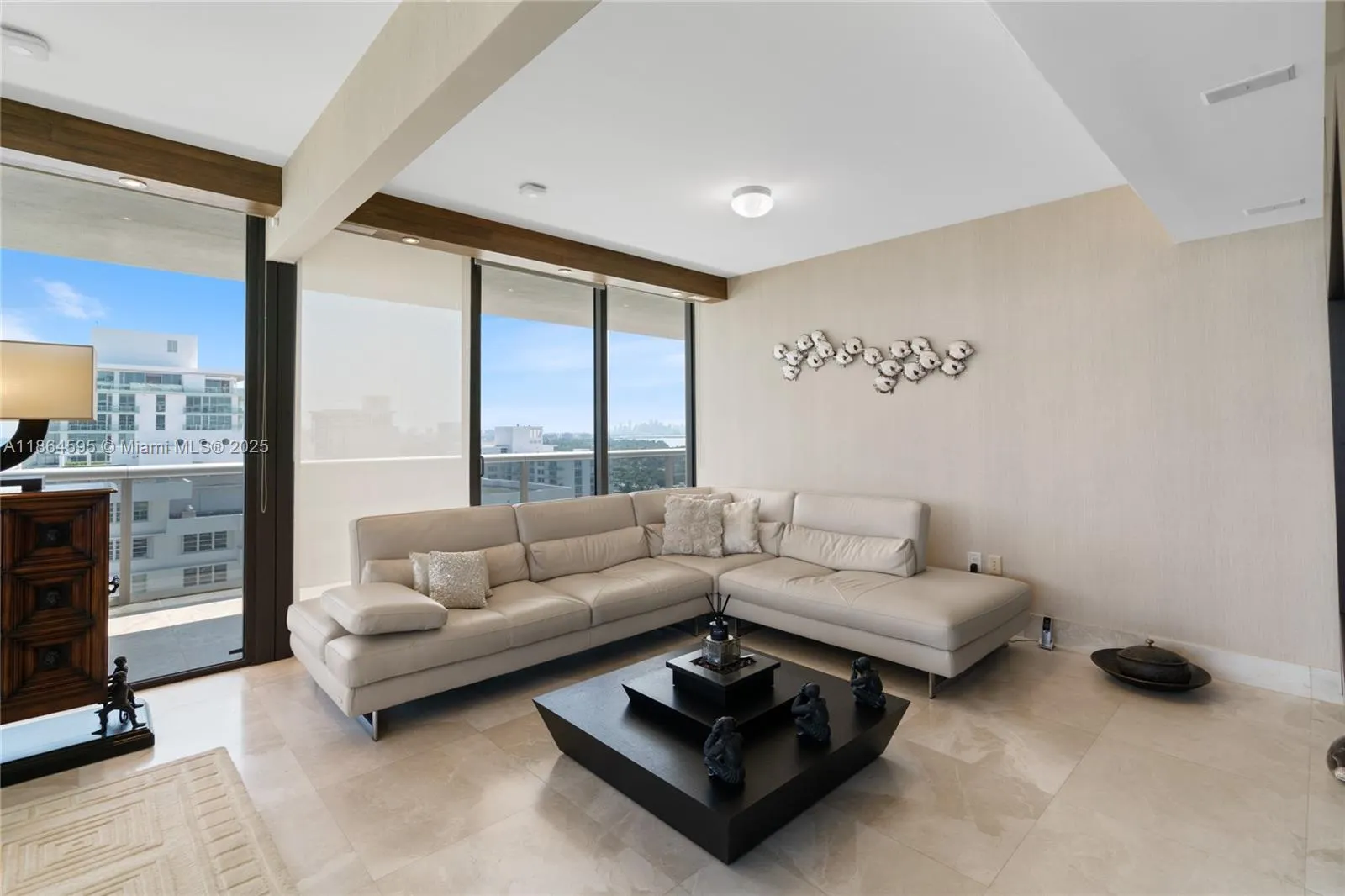 5875 Collins Ave, #1902