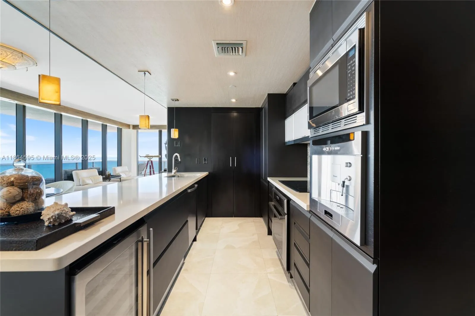 5875 Collins Ave, #1902
