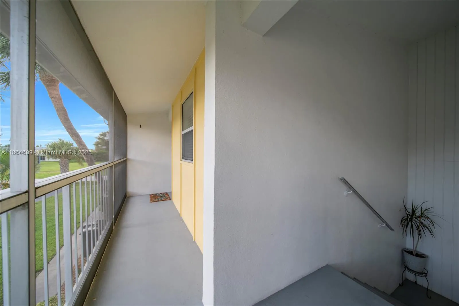 4613 SE 5TH AVE, #B210