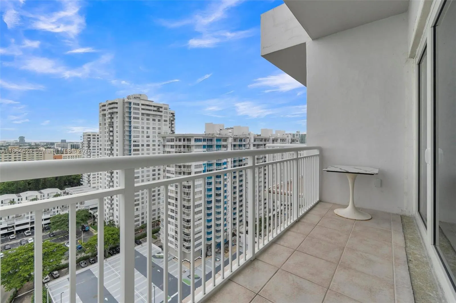 18011 Biscayne Blvd, #PH04