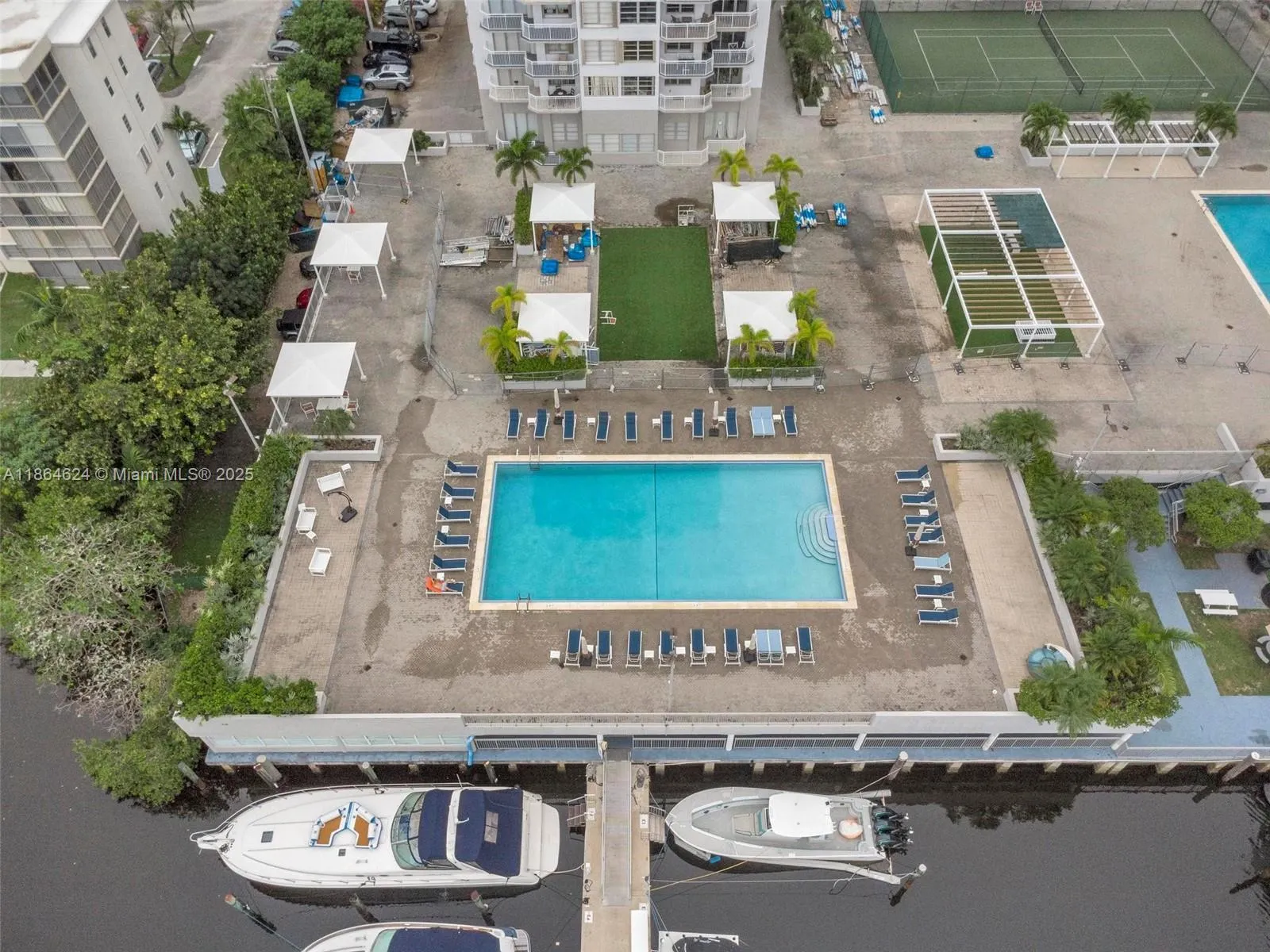 18011 Biscayne Blvd, #PH04
