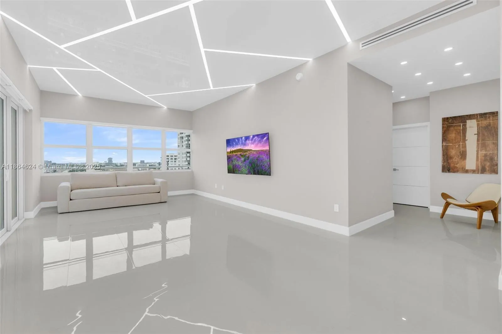 18011 Biscayne Blvd, #PH04