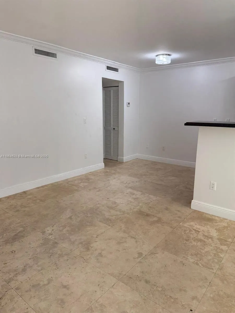 65 Washington Ave, #4
