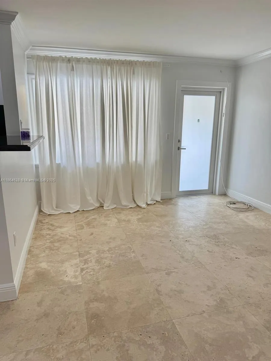 65 Washington Ave, #4