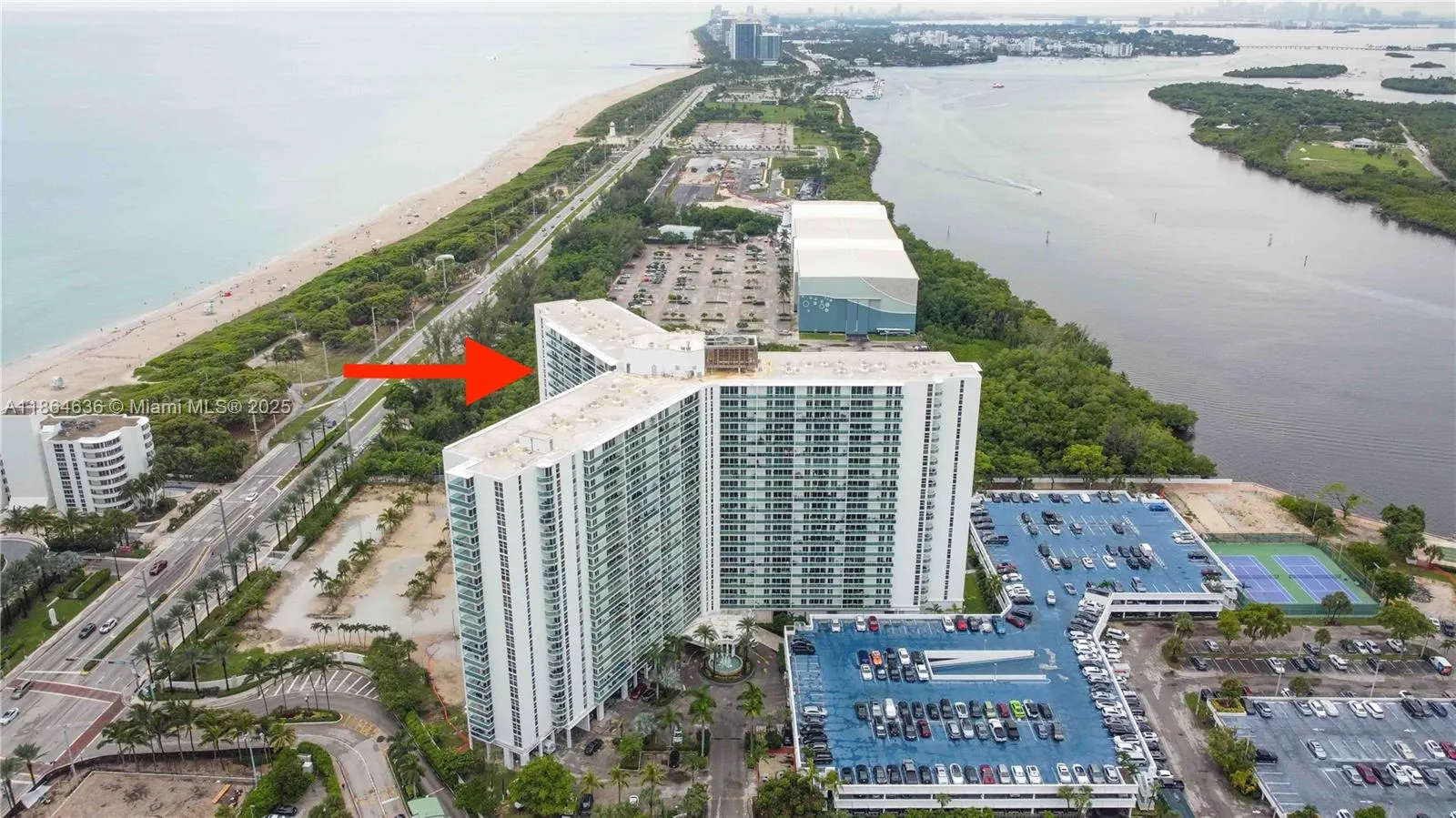 100 Bayview Dr, #2014