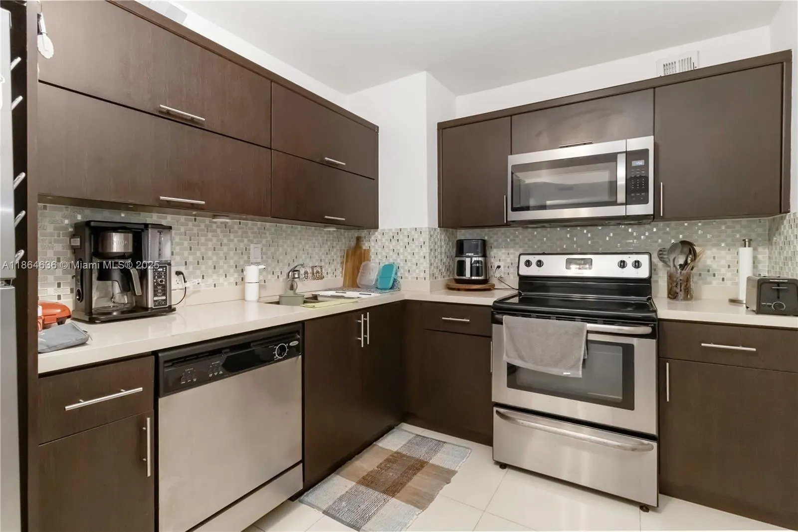 100 Bayview Dr, #2014