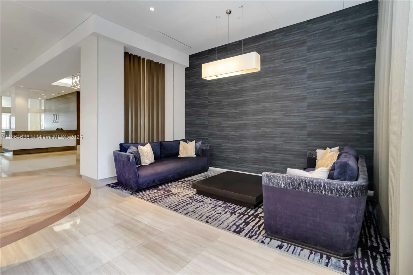 100 Bayview Dr, #2014
