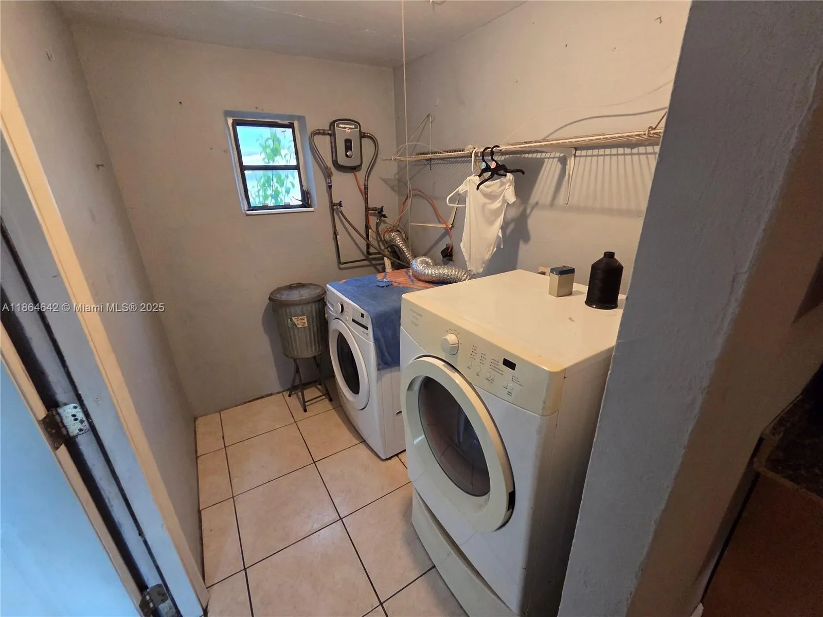 3433 SW 12th Pl