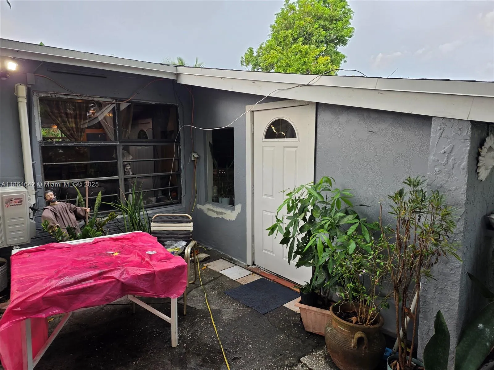 3433 SW 12th Pl