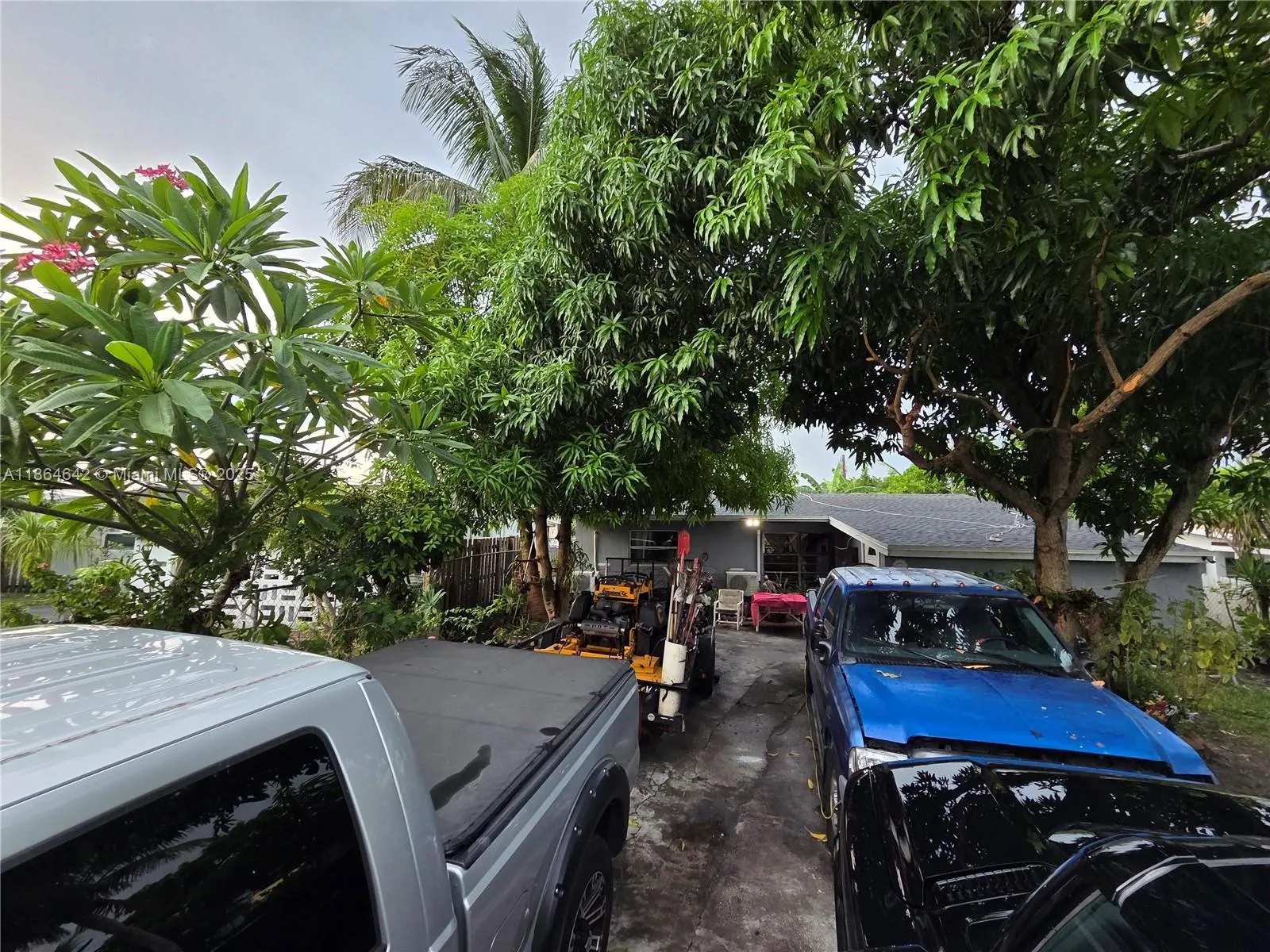 3433 SW 12th Pl