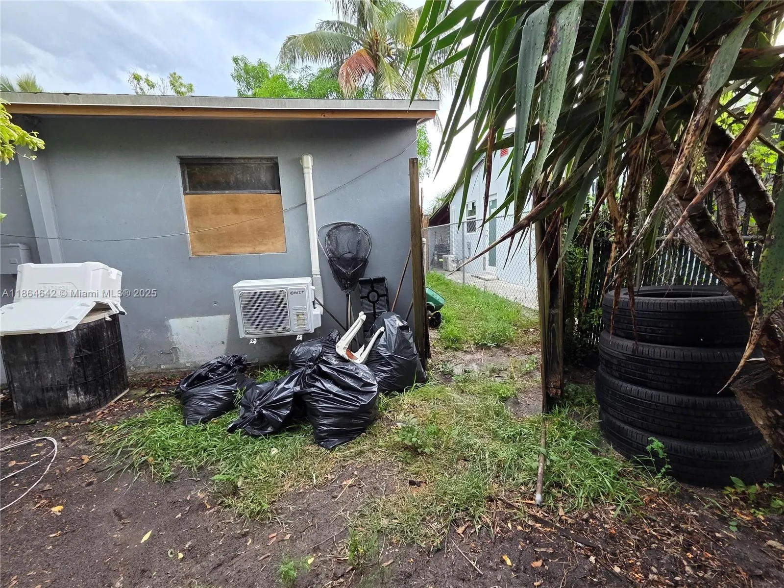 3433 SW 12th Pl