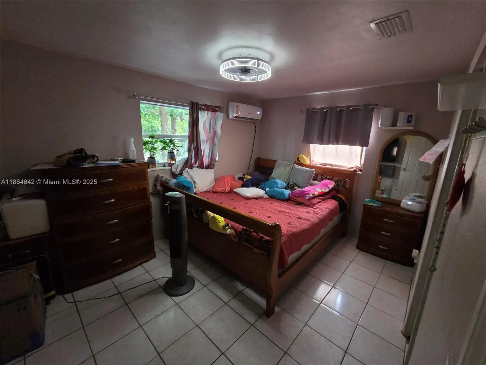 3433 SW 12th Pl