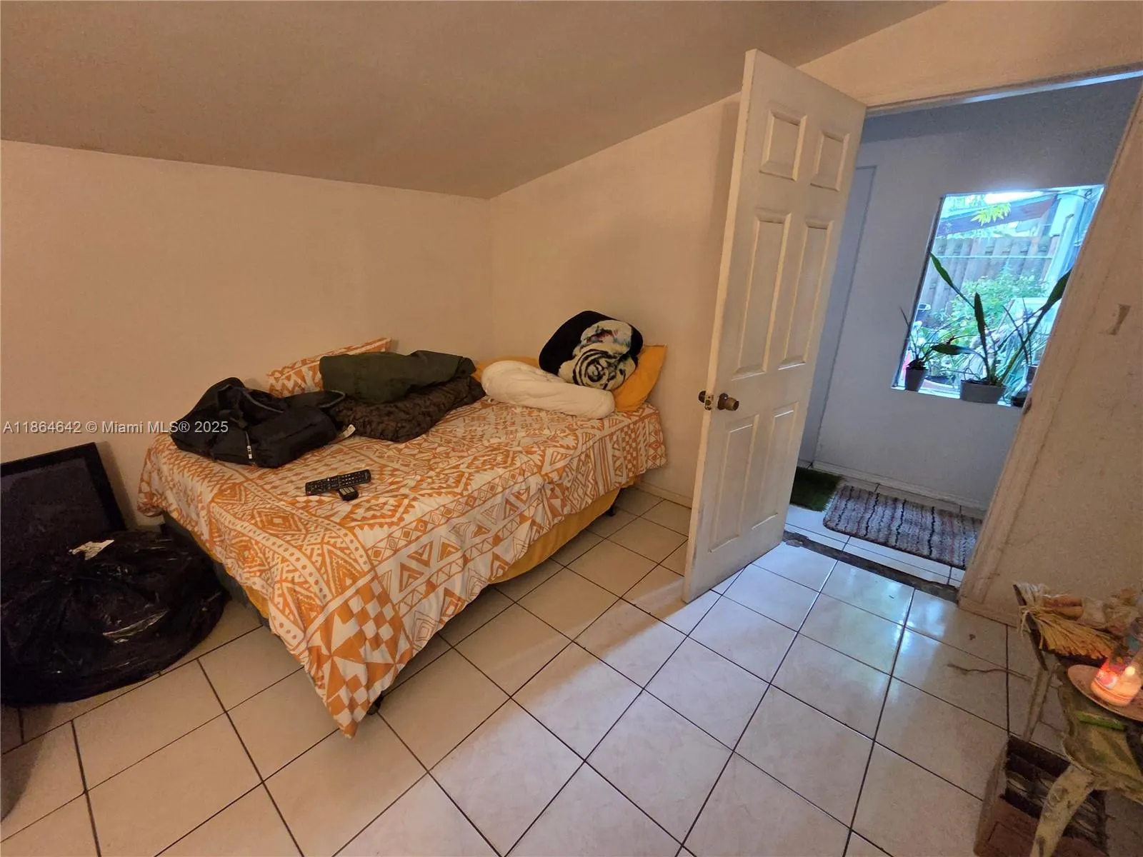3433 SW 12th Pl