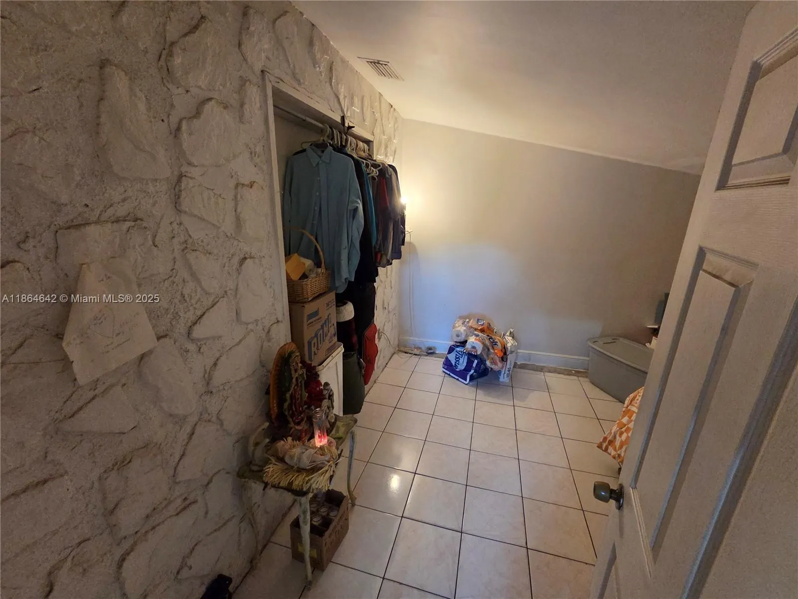 3433 SW 12th Pl