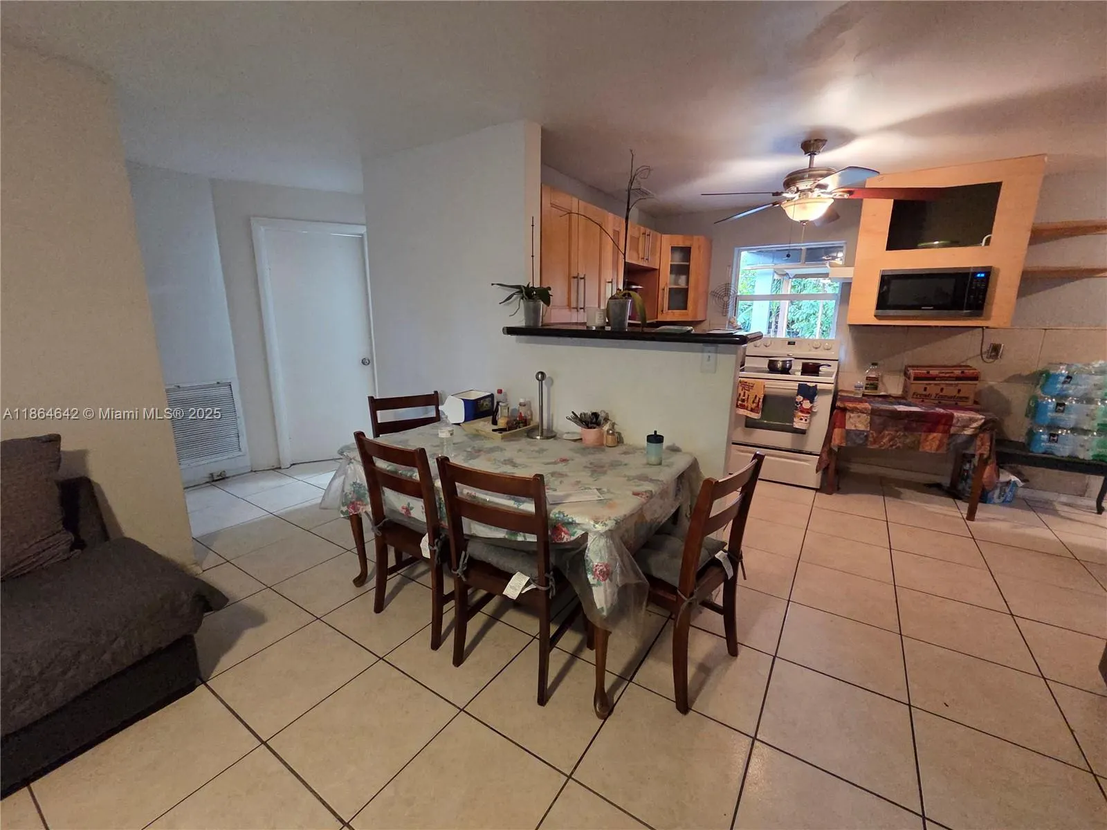 3433 SW 12th Pl