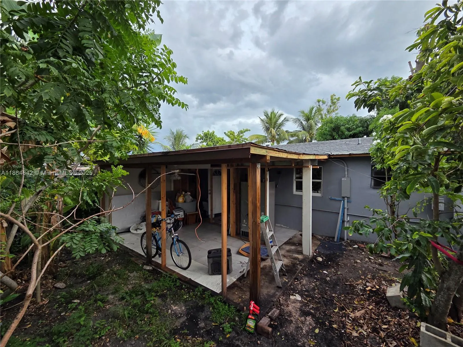 3433 SW 12th Pl