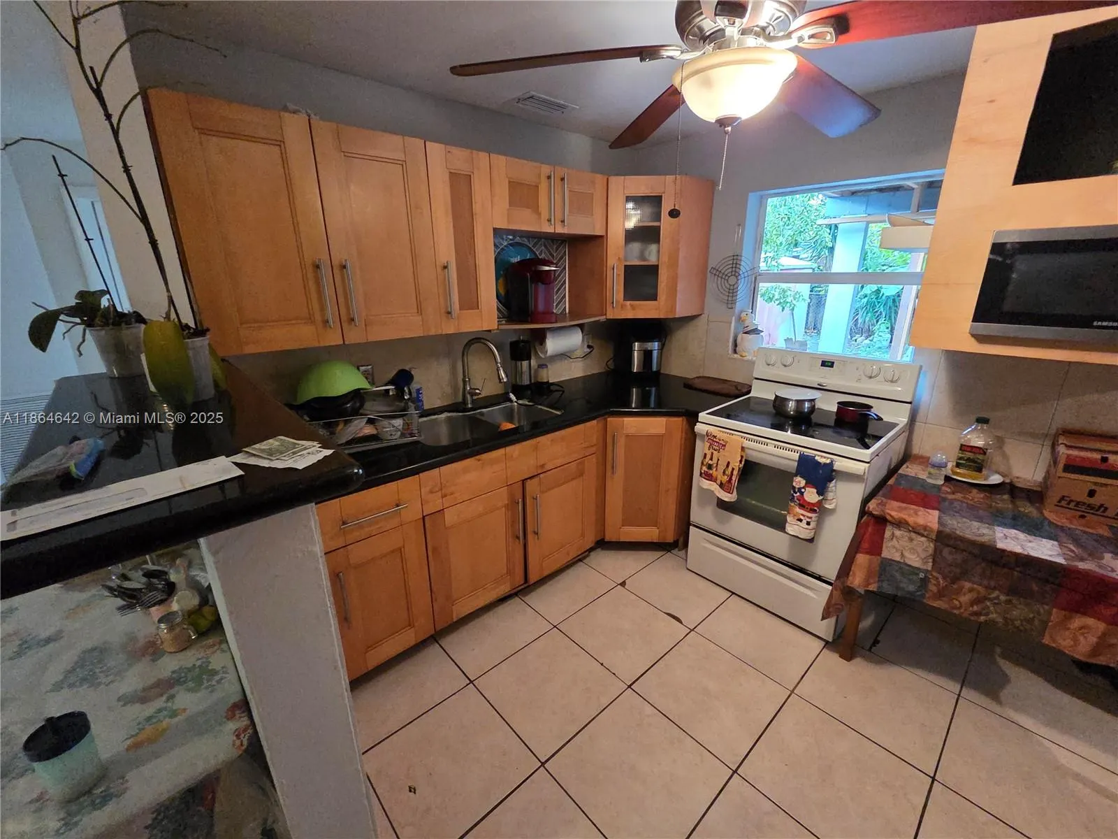 3433 SW 12th Pl