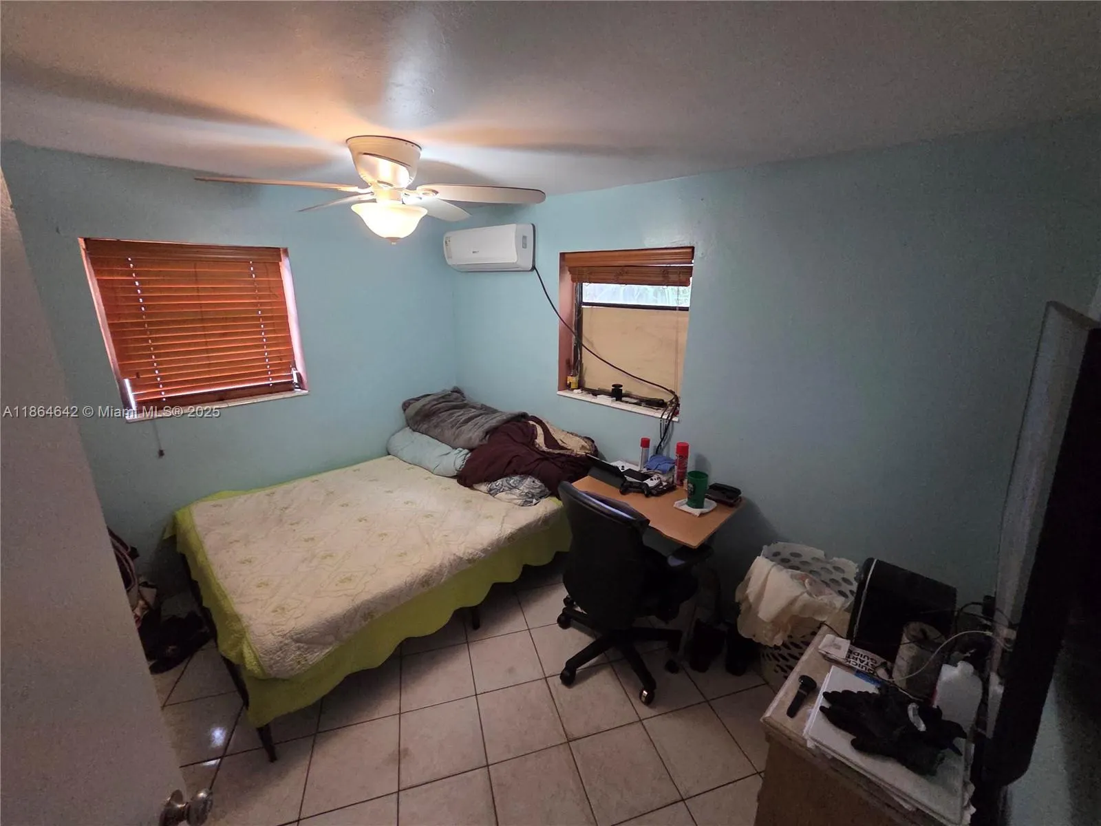 3433 SW 12th Pl