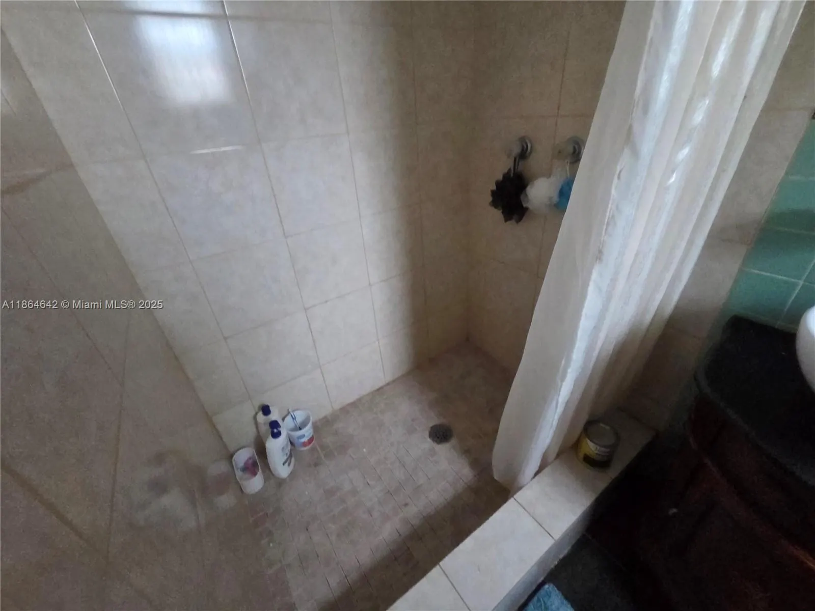 3433 SW 12th Pl