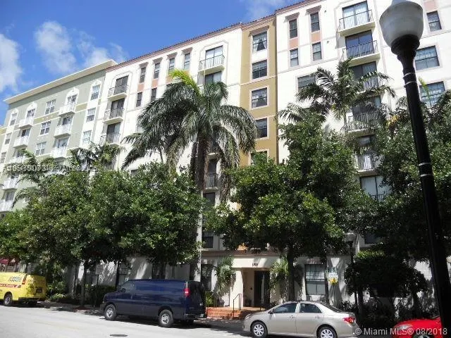 1919 Van Buren St, #321A