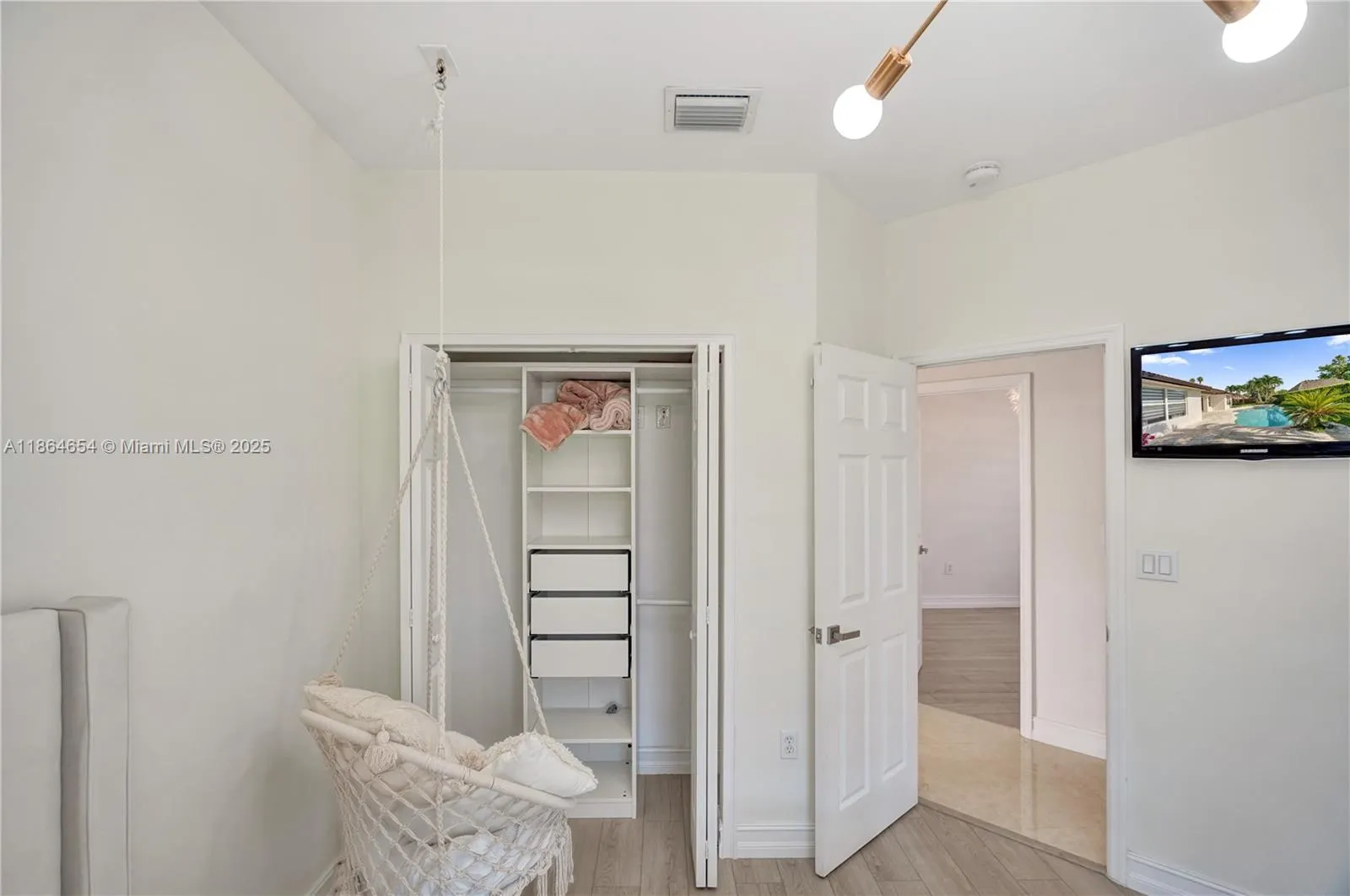 16137 SW 155th Ave
