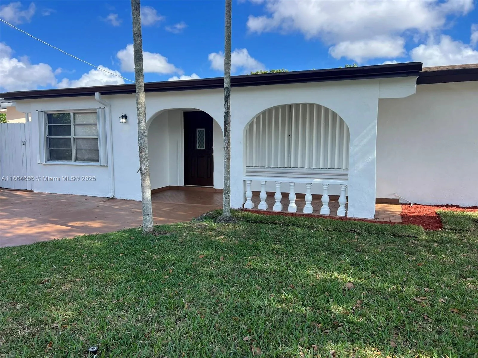 2601 Acapulco Dr