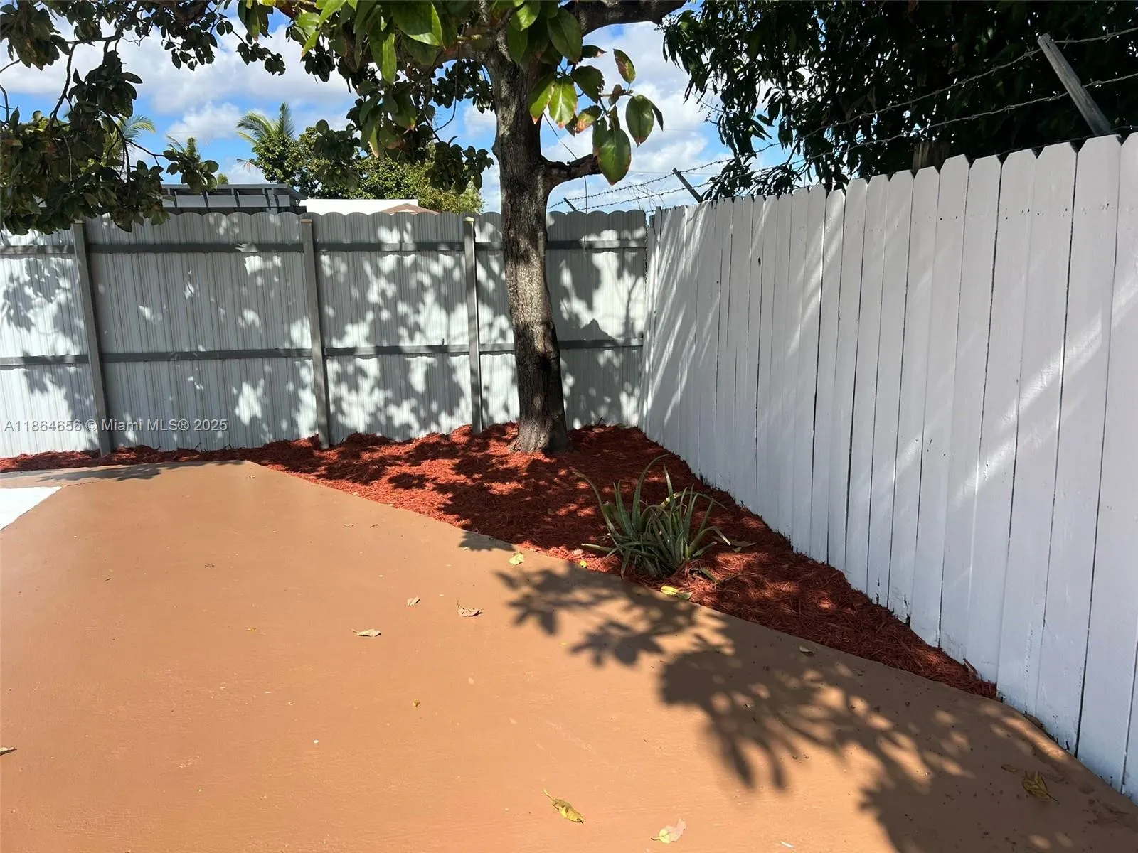 2601 Acapulco Dr