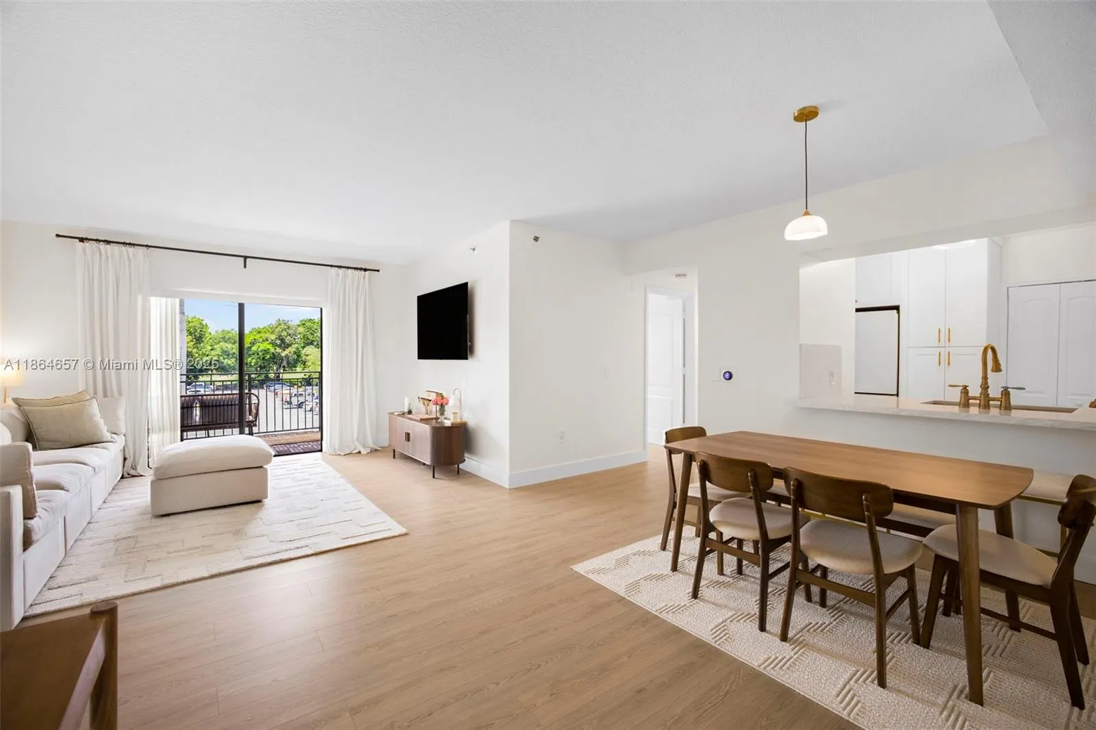 9340 Fontainebleau Blvd, #W312