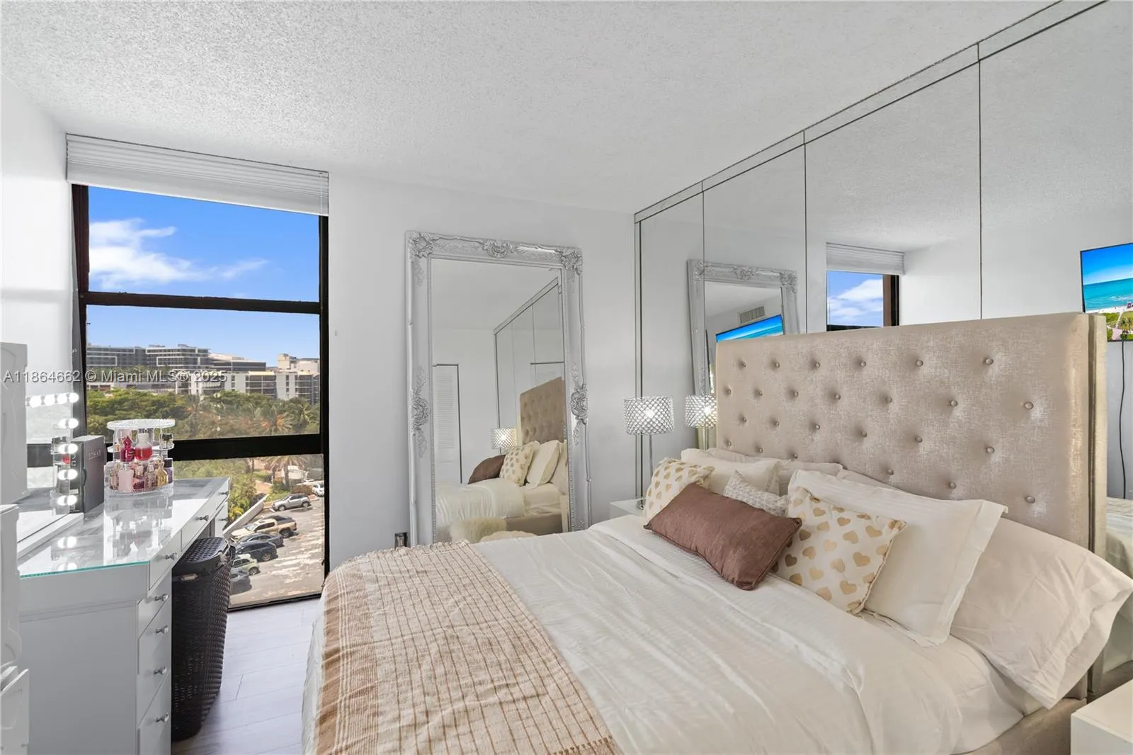 20301 W Country Club Dr, #829