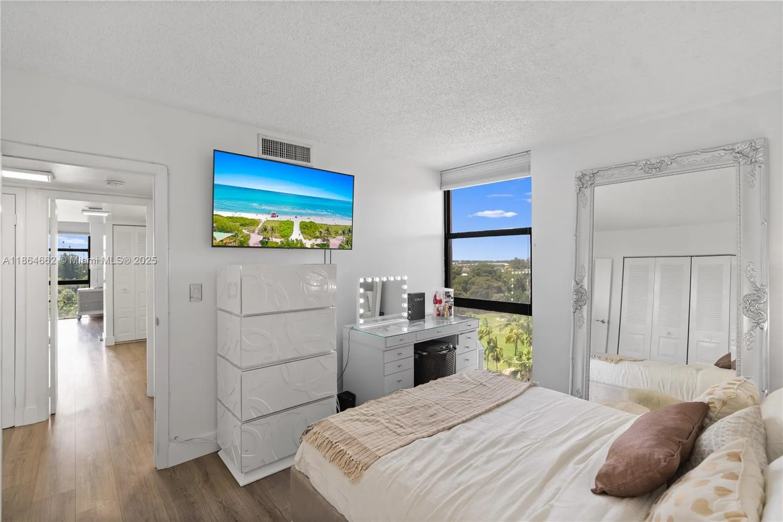 20301 W Country Club Dr, #829