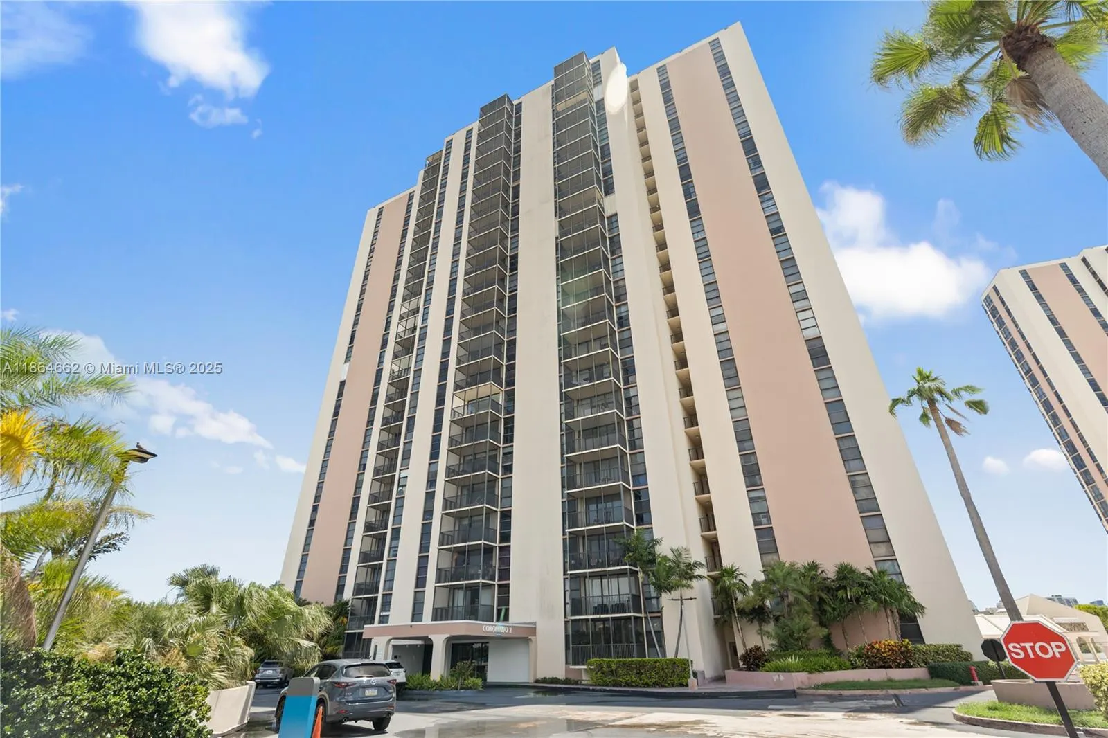 20301 W Country Club Dr, #829