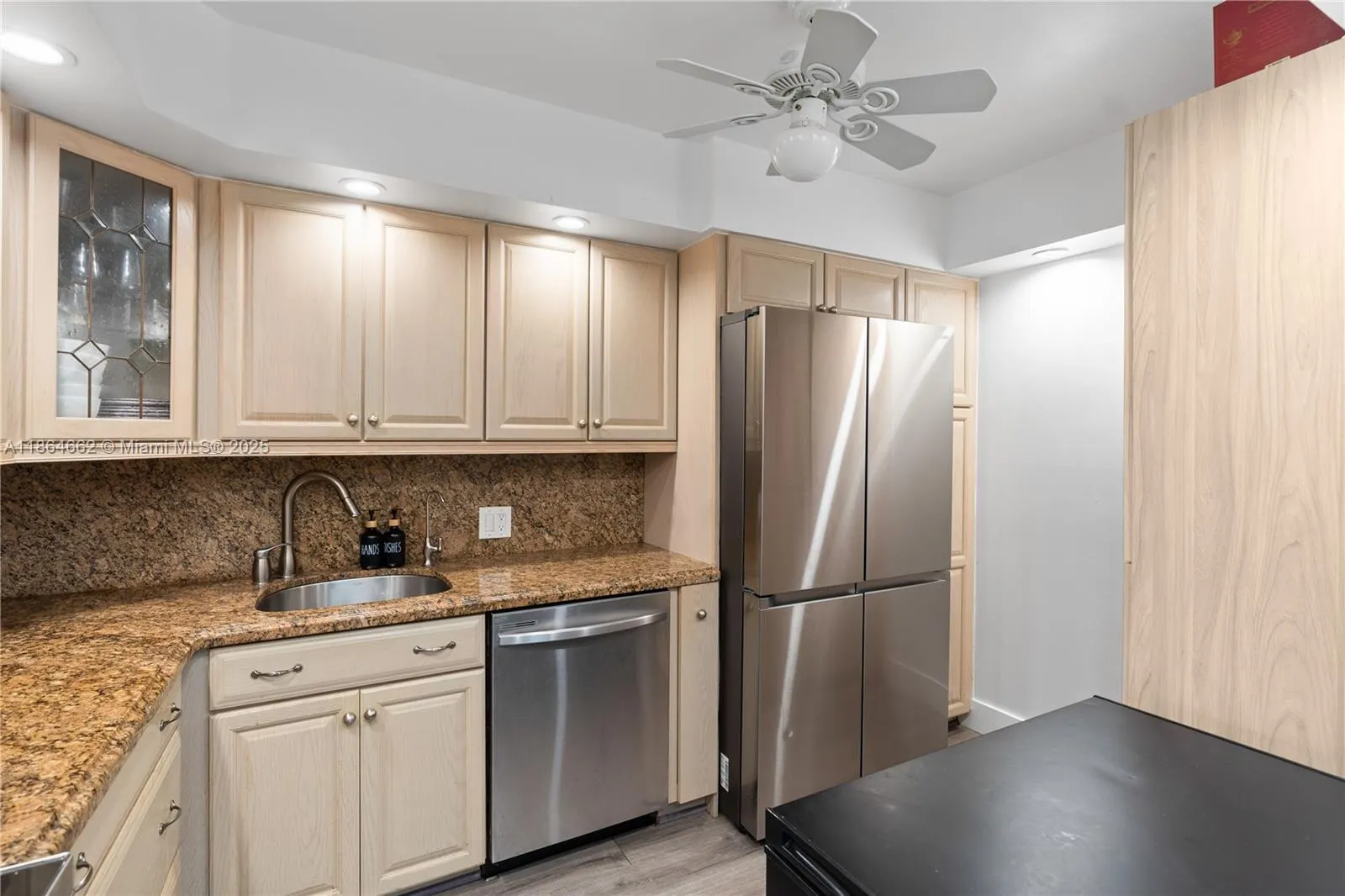 20301 W Country Club Dr, #829