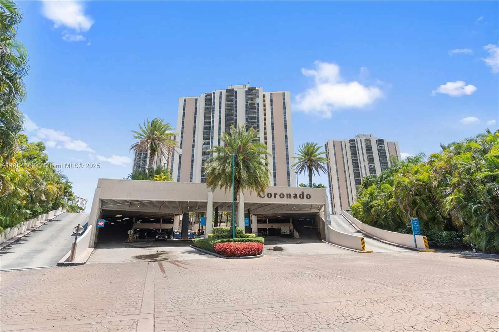 20301 W Country Club Dr, #829