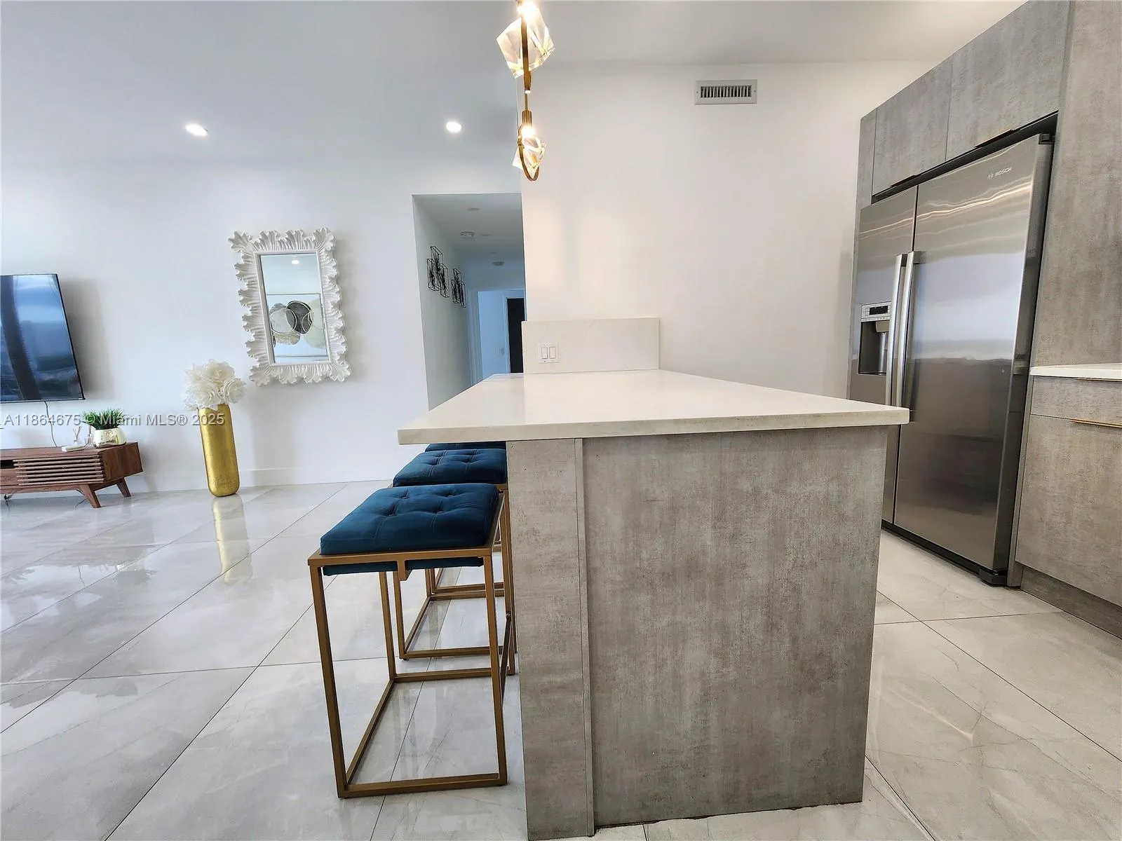3505 S Ocean Dr, #1502