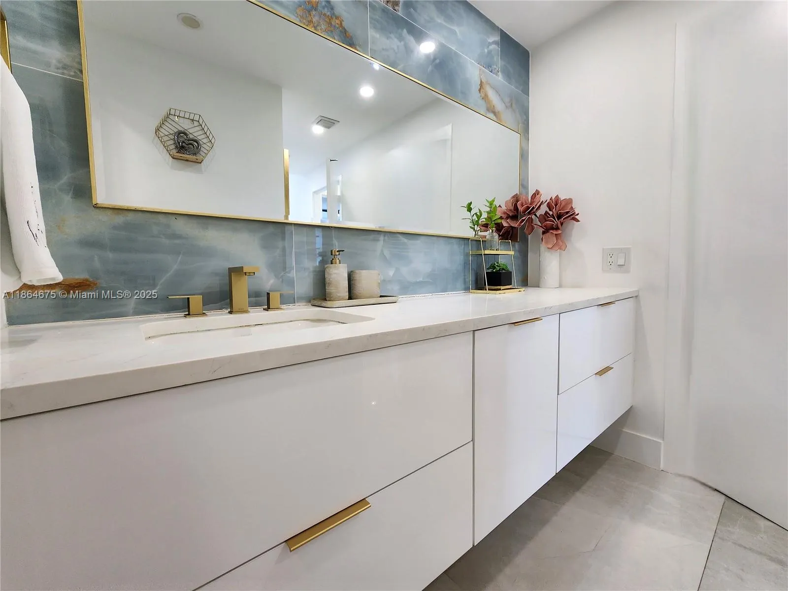 3505 S Ocean Dr, #1502