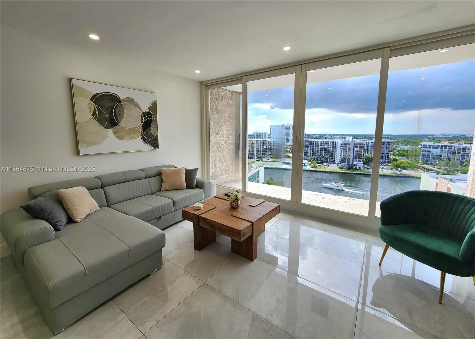3505 S Ocean Dr, #1502